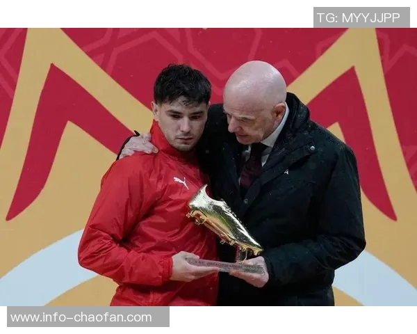 迪亚斯罚失关键点球仍获超30万条鼓励信息展现球迷支持